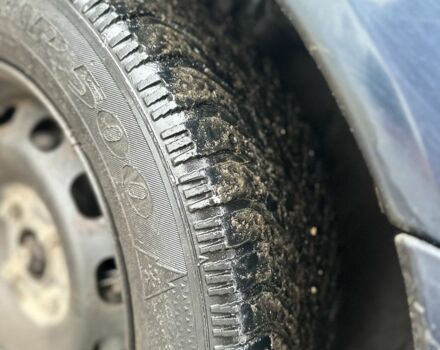 Серый Форд Фокус, объемом двигателя 1.6 л и пробегом 426 тыс. км за 2600 $, фото 8 на Automoto.ua