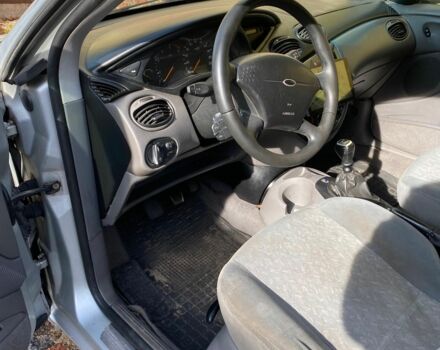 Серый Форд Фокус, объемом двигателя 1.8 л и пробегом 360 тыс. км за 2000 $, фото 1 на Automoto.ua