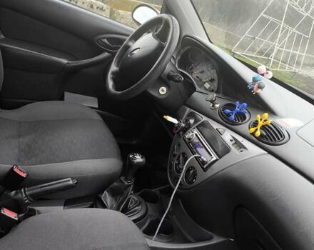 Серый Форд Фокус, объемом двигателя 1.6 л и пробегом 400 тыс. км за 3600 $, фото 4 на Automoto.ua