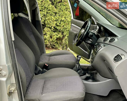 Сірий Форд Фокус, об'ємом двигуна 1.8 л та пробігом 281 тис. км за 2650 $, фото 20 на Automoto.ua