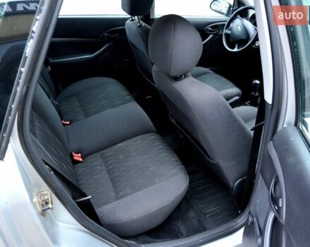 Серый Форд Фокус, объемом двигателя 1.8 л и пробегом 150 тыс. км за 3600 $, фото 23 на Automoto.ua