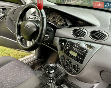 Сірий Форд Фокус, об'ємом двигуна 1.8 л та пробігом 281 тис. км за 2650 $, фото 19 на Automoto.ua