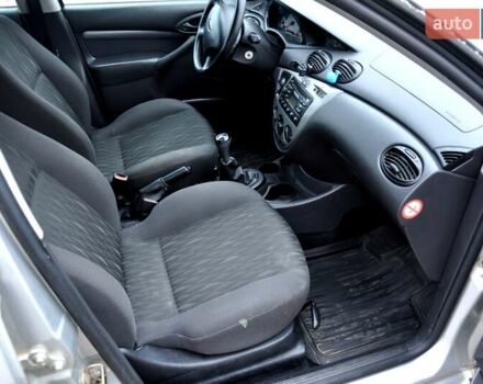 Серый Форд Фокус, объемом двигателя 1.8 л и пробегом 150 тыс. км за 3600 $, фото 27 на Automoto.ua