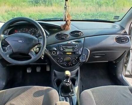 Сірий Форд Фокус, об'ємом двигуна 1.8 л та пробігом 230 тис. км за 3000 $, фото 6 на Automoto.ua