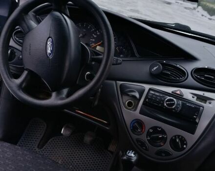 Сірий Форд Фокус, об'ємом двигуна 1.6 л та пробігом 327 тис. км за 2000 $, фото 8 на Automoto.ua