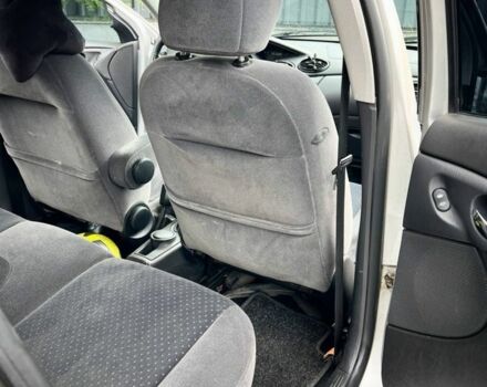 Сірий Форд Фокус, об'ємом двигуна 1.6 л та пробігом 180 тис. км за 3500 $, фото 7 на Automoto.ua