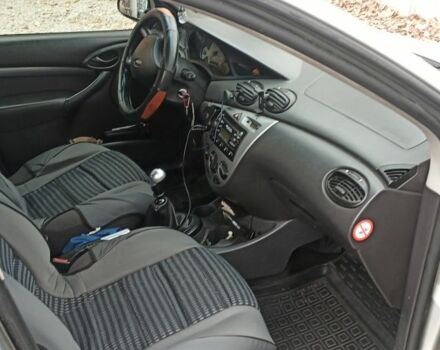 Серый Форд Фокус, объемом двигателя 0.18 л и пробегом 273 тыс. км за 2700 $, фото 4 на Automoto.ua