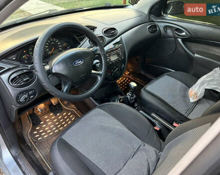 Сірий Форд Фокус, об'ємом двигуна 1.8 л та пробігом 263 тис. км за 2350 $, фото 12 на Automoto.ua