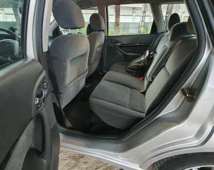 Серый Форд Фокус, объемом двигателя 1.6 л и пробегом 178 тыс. км за 3500 $, фото 7 на Automoto.ua