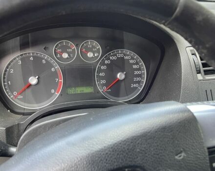 Серый Форд Фокус, объемом двигателя 1.8 л и пробегом 282 тыс. км за 3650 $, фото 6 на Automoto.ua