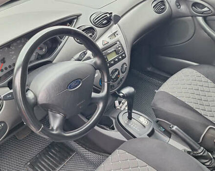Серый Форд Фокус, объемом двигателя 1.6 л и пробегом 233 тыс. км за 3700 $, фото 8 на Automoto.ua