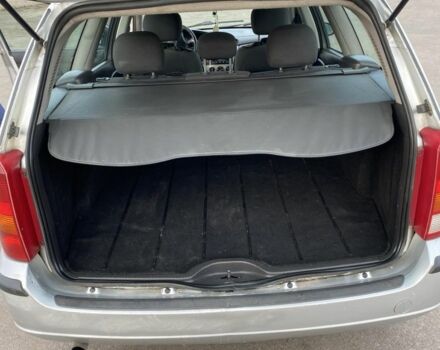 Серый Форд Фокус, объемом двигателя 1.6 л и пробегом 400 тыс. км за 3100 $, фото 4 на Automoto.ua