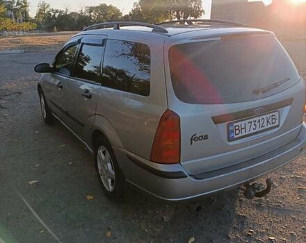 Серый Форд Фокус, объемом двигателя 1.6 л и пробегом 500 тыс. км за 3800 $, фото 6 на Automoto.ua