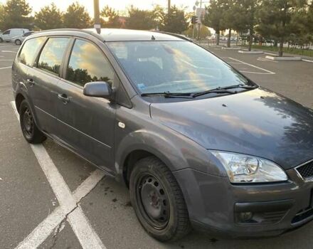 Серый Форд Фокус, объемом двигателя 1.6 л и пробегом 220 тыс. км за 4500 $, фото 3 на Automoto.ua