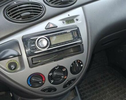 Сірий Форд Фокус, об'ємом двигуна 1.8 л та пробігом 260 тис. км за 3000 $, фото 9 на Automoto.ua