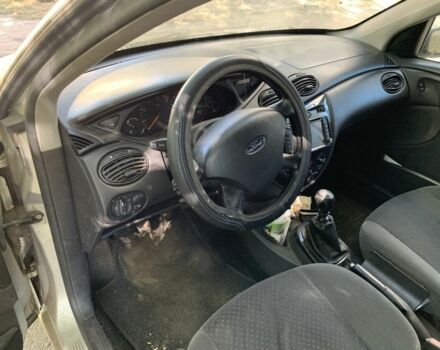 Серый Форд Фокус, объемом двигателя 1.8 л и пробегом 300 тыс. км за 3255 $, фото 3 на Automoto.ua