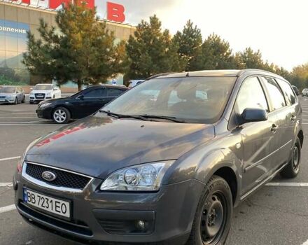 Серый Форд Фокус, объемом двигателя 1.6 л и пробегом 220 тыс. км за 4500 $, фото 7 на Automoto.ua