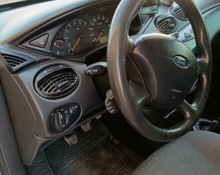 Серый Форд Фокус, объемом двигателя 1.6 л и пробегом 500 тыс. км за 3800 $, фото 16 на Automoto.ua