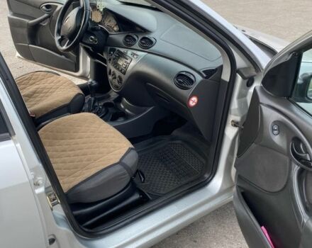 Серый Форд Фокус, объемом двигателя 1.6 л и пробегом 400 тыс. км за 3100 $, фото 2 на Automoto.ua