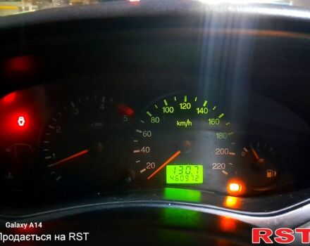 Серый Форд Фокус, объемом двигателя 1.8 л и пробегом 460 тыс. км за 2000 $, фото 7 на Automoto.ua