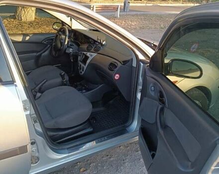 Серый Форд Фокус, объемом двигателя 1.6 л и пробегом 500 тыс. км за 3800 $, фото 9 на Automoto.ua