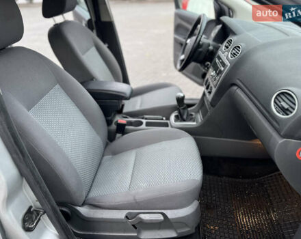 Сірий Форд Фокус, об'ємом двигуна 1.6 л та пробігом 200 тис. км за 3950 $, фото 10 на Automoto.ua