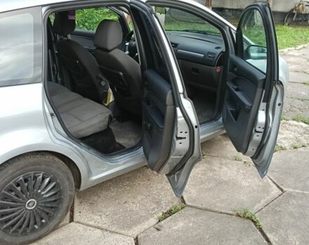 Серый Форд Фокус, объемом двигателя 1.6 л и пробегом 275 тыс. км за 4300 $, фото 6 на Automoto.ua