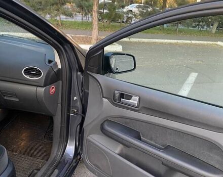 Серый Форд Фокус, объемом двигателя 1.6 л и пробегом 220 тыс. км за 4500 $, фото 8 на Automoto.ua