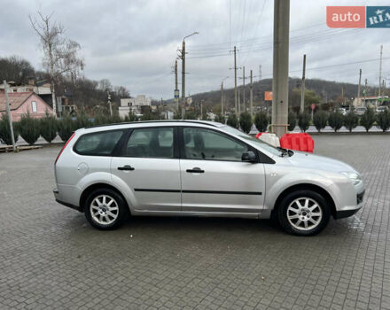 Сірий Форд Фокус, об'ємом двигуна 1.6 л та пробігом 200 тис. км за 3950 $, фото 1 на Automoto.ua