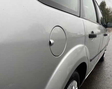 Серый Форд Фокус, объемом двигателя 1.56 л и пробегом 300 тыс. км за 3550 $, фото 4 на Automoto.ua