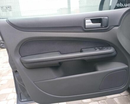 Серый Форд Фокус, объемом двигателя 1.6 л и пробегом 317 тыс. км за 3690 $, фото 23 на Automoto.ua