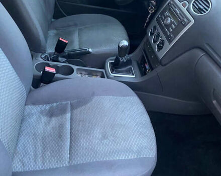 Серый Форд Фокус, объемом двигателя 1.56 л и пробегом 293 тыс. км за 4000 $, фото 7 на Automoto.ua