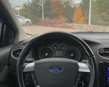 Серый Форд Фокус, объемом двигателя 1.6 л и пробегом 300 тыс. км за 5200 $, фото 27 на Automoto.ua