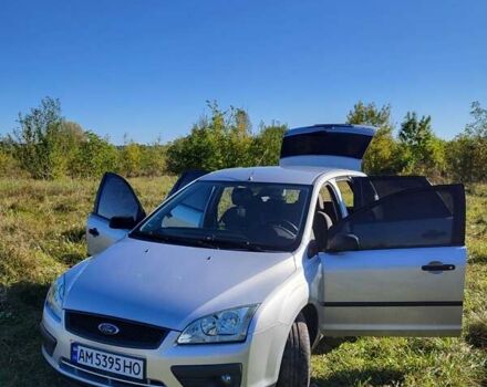 Серый Форд Фокус, объемом двигателя 1.6 л и пробегом 208 тыс. км за 4500 $, фото 5 на Automoto.ua