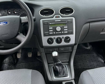 Серый Форд Фокус, объемом двигателя 1.6 л и пробегом 144 тыс. км за 4999 $, фото 24 на Automoto.ua