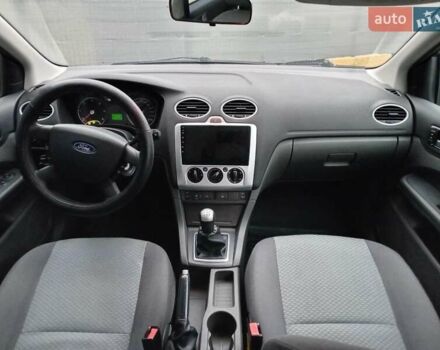 Серый Форд Фокус, объемом двигателя 1.6 л и пробегом 317 тыс. км за 3690 $, фото 12 на Automoto.ua