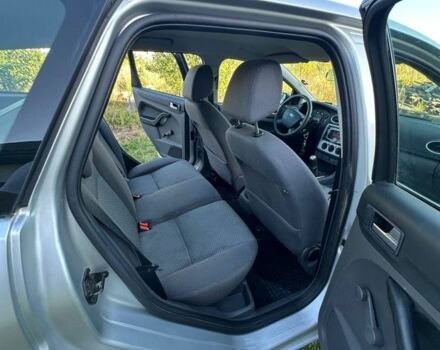 Серый Форд Фокус, объемом двигателя 1.6 л и пробегом 203 тыс. км за 4300 $, фото 4 на Automoto.ua