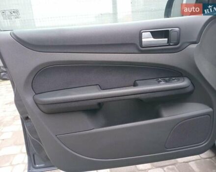 Серый Форд Фокус, объемом двигателя 1.6 л и пробегом 317 тыс. км за 3690 $, фото 23 на Automoto.ua