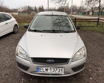 Серый Форд Фокус, объемом двигателя 1.6 л и пробегом 215 тыс. км за 2100 $, фото 2 на Automoto.ua