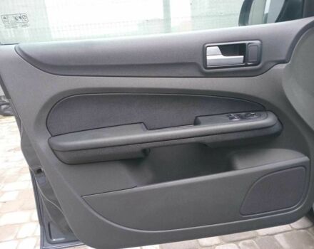 Сірий Форд Фокус, об'ємом двигуна 1.6 л та пробігом 317 тис. км за 3690 $, фото 23 на Automoto.ua