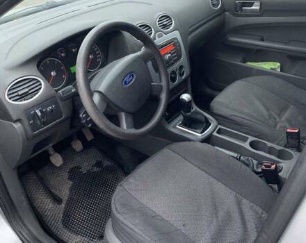 Серый Форд Фокус, объемом двигателя 1.56 л и пробегом 290 тыс. км за 5000 $, фото 3 на Automoto.ua