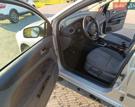 Сірий Форд Фокус, об'ємом двигуна 1.6 л та пробігом 218 тис. км за 4200 $, фото 4 на Automoto.ua