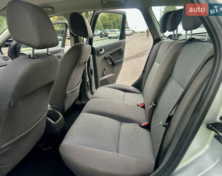 Серый Форд Фокус, объемом двигателя 1.6 л и пробегом 176 тыс. км за 4599 $, фото 28 на Automoto.ua