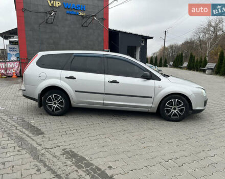 Сірий Форд Фокус, об'ємом двигуна 1.56 л та пробігом 319 тис. км за 3650 $, фото 16 на Automoto.ua