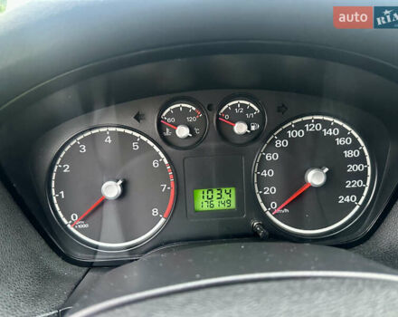 Серый Форд Фокус, объемом двигателя 1.6 л и пробегом 176 тыс. км за 4599 $, фото 24 на Automoto.ua