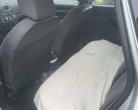 Сірий Форд Фокус, об'ємом двигуна 1.6 л та пробігом 327 тис. км за 4200 $, фото 10 на Automoto.ua