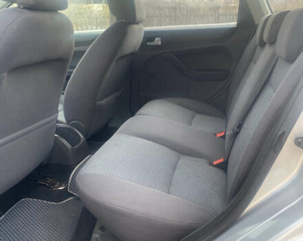 Сірий Форд Фокус, об'ємом двигуна 1.6 л та пробігом 209 тис. км за 3650 $, фото 10 на Automoto.ua