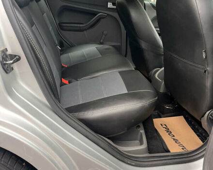 Серый Форд Фокус, объемом двигателя 1.56 л и пробегом 300 тыс. км за 3550 $, фото 13 на Automoto.ua