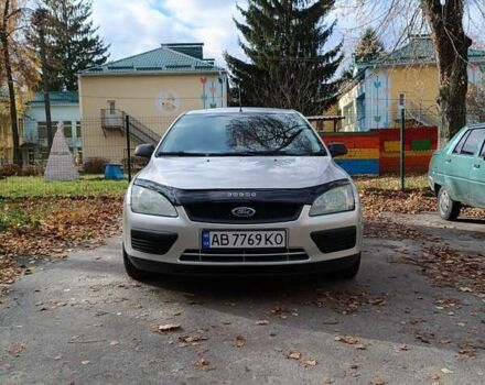 Форд Фокус 2005 в Виннице на Automoto.ua Серый Форд Фокус, объемом двигателя 1.6 л и пробегом 400 тыс. км за 4099 $, фото 5 на Automoto.ua