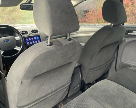 Серый Форд Фокус, объемом двигателя 1.6 л и пробегом 300 тыс. км за 5200 $, фото 25 на Automoto.ua